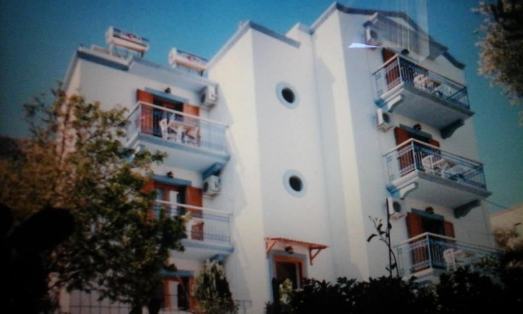 Panorama Studios Meyisti Exterior photo